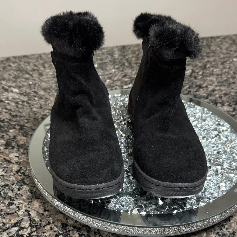 BareTraps Black Fur-Lined suede water resistant winter Boots NWT 8.5